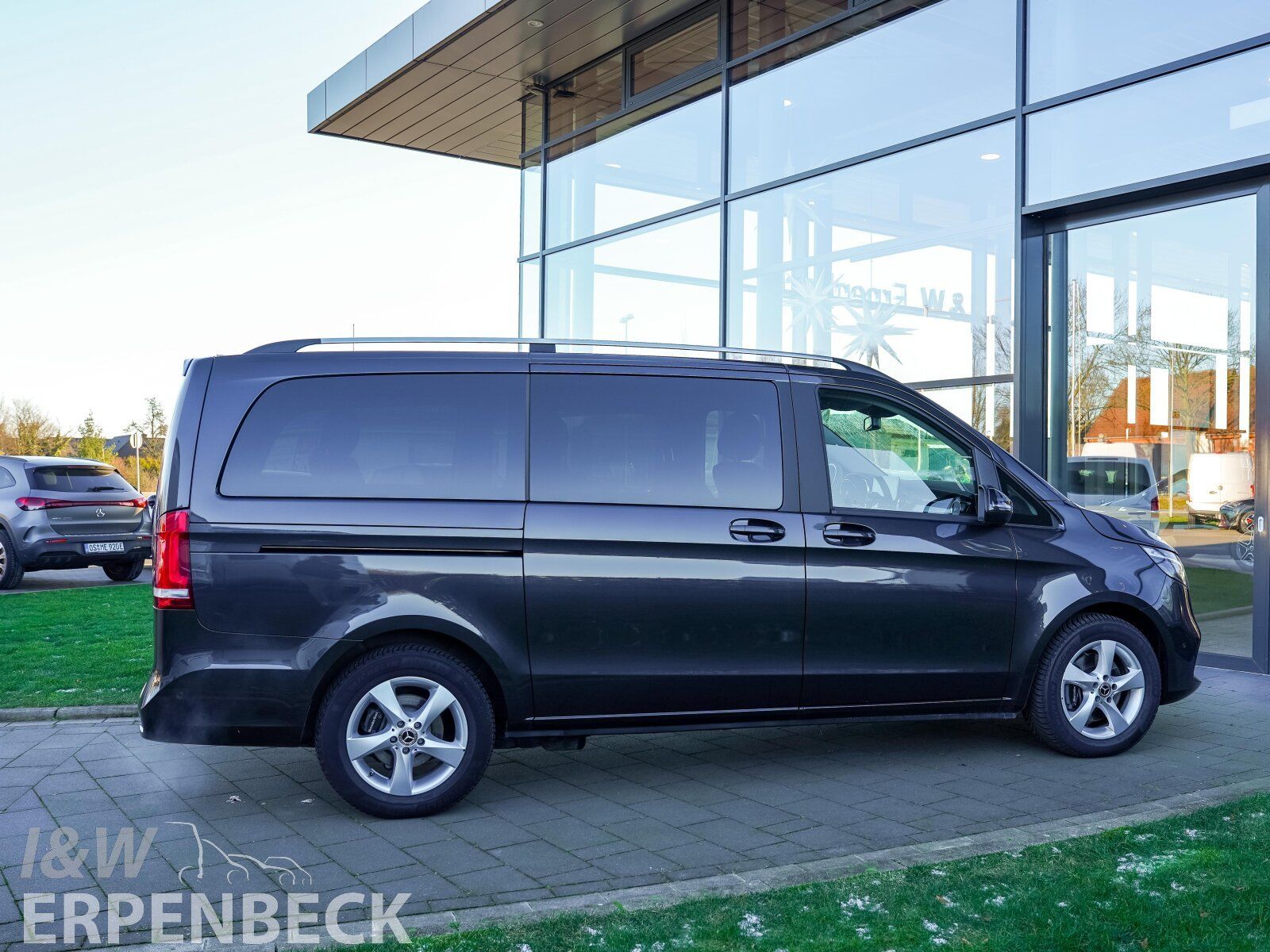 Mercedes-Benz V 300 d EDITION Lang - Samsaru's Car Outlet