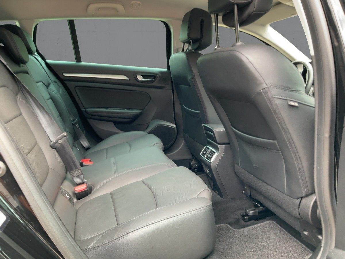 Renault Megane Grandtour 1.6 e-Tech - Samsaru's Car Outlet