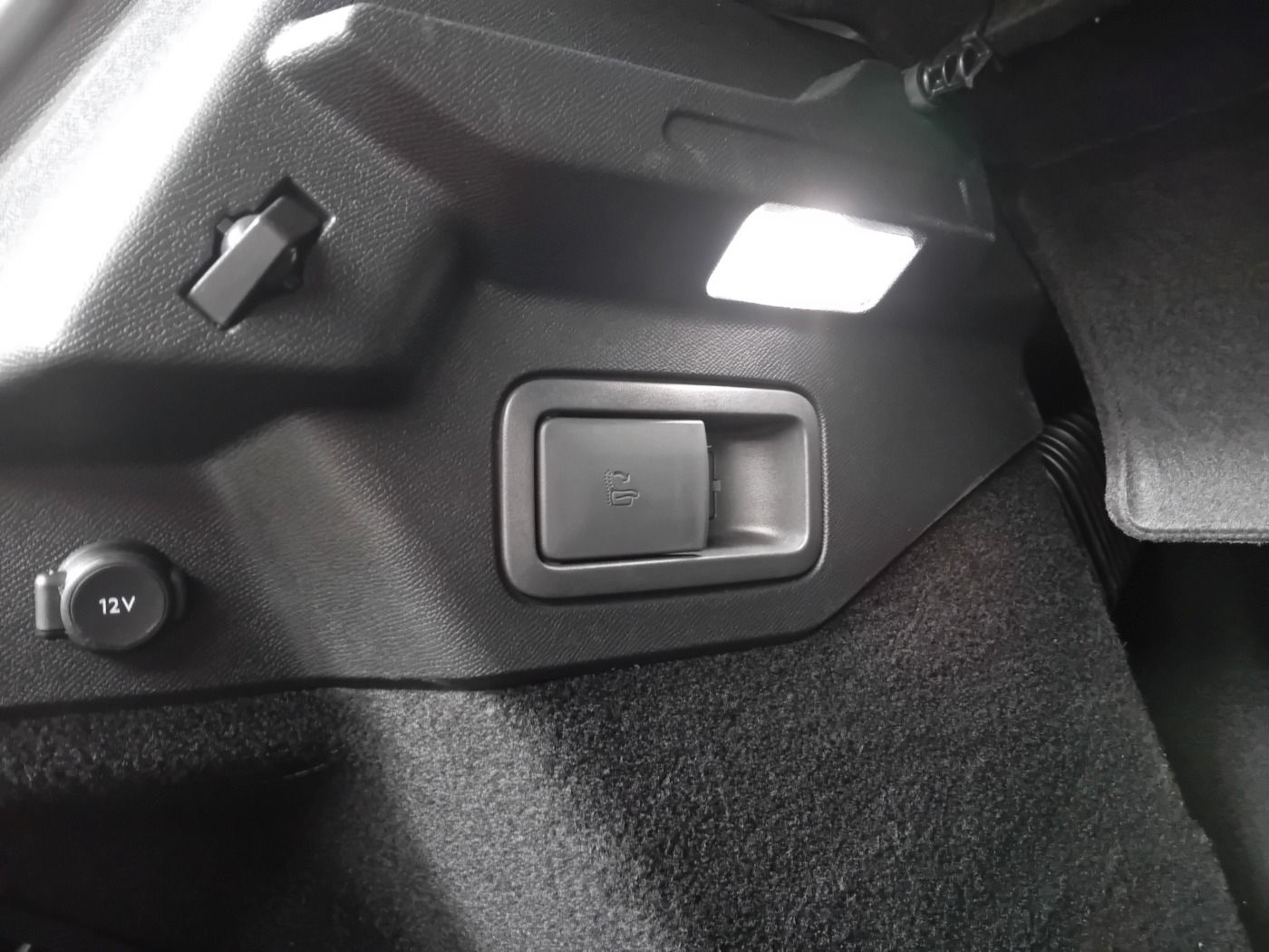 DS Automobiles DS7 Rivoli ACC+LED+Navi+SHZ+LM