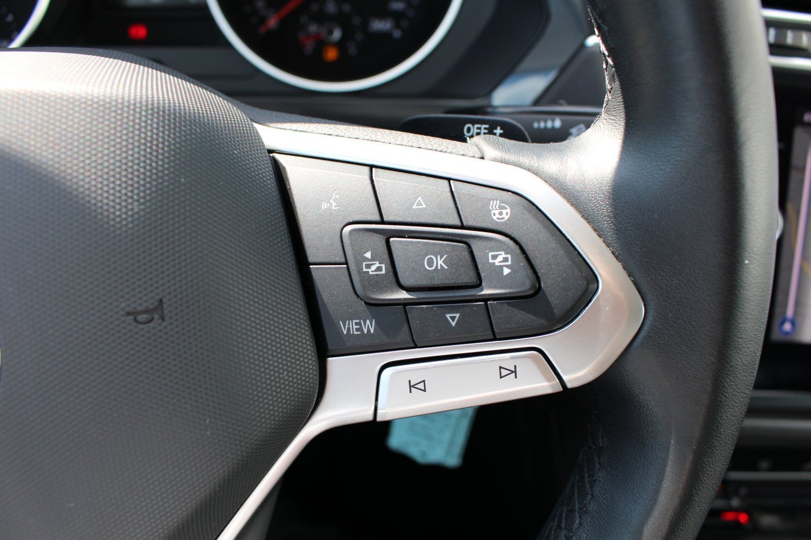 Volkswagen Tiguan 1.5 TSI DSG Move - Samsaru's Car Outlet