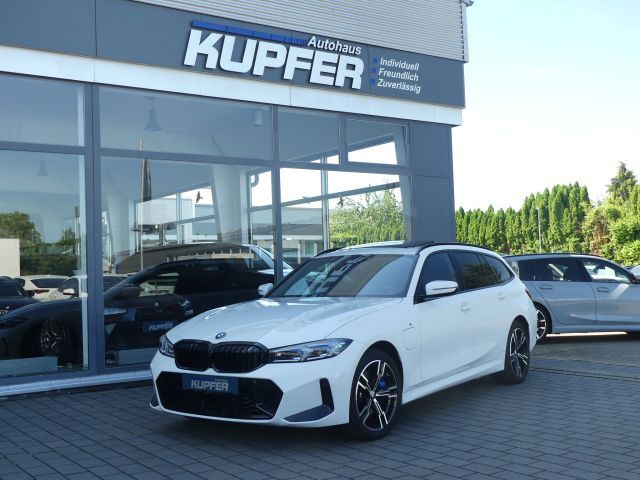 BMW 330 e Drive Tour M Sport Pano° AdLED°ACC°AHK°360