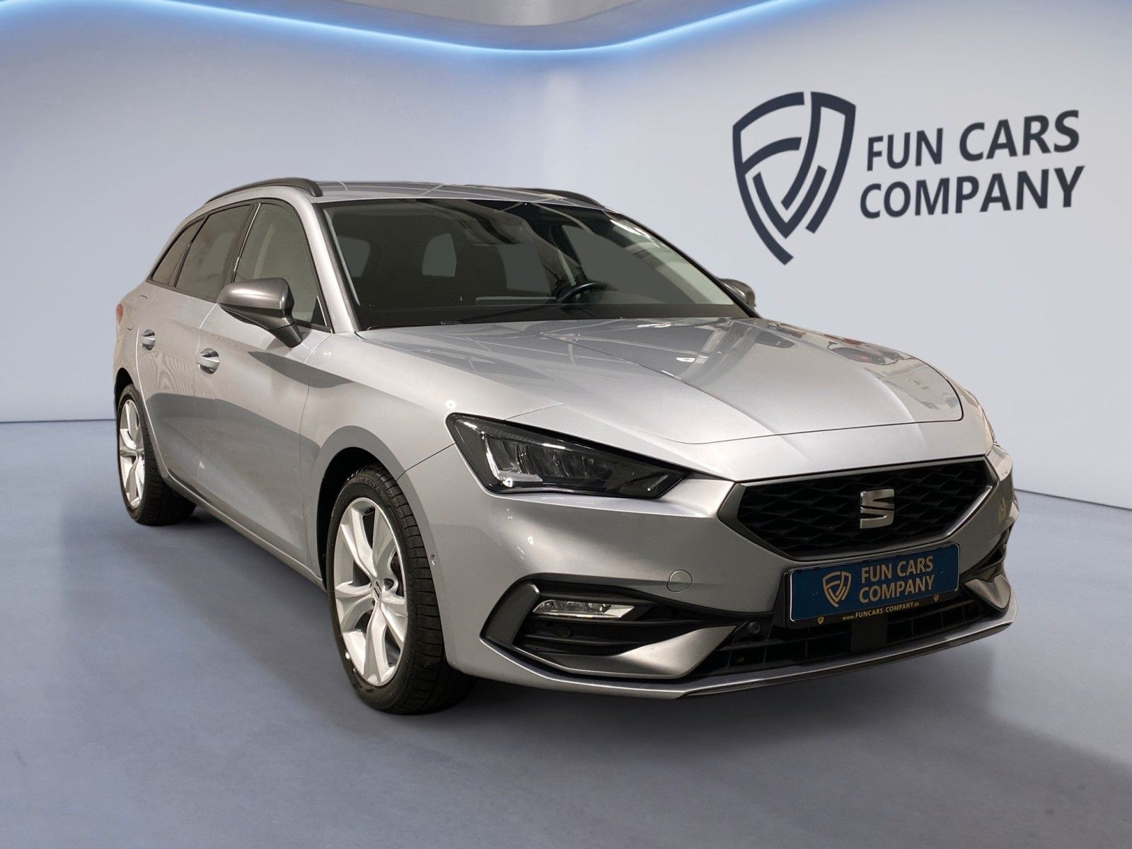 Seat Leon Sportstourer FR AHK Kamera Navi SHZ LED DAB