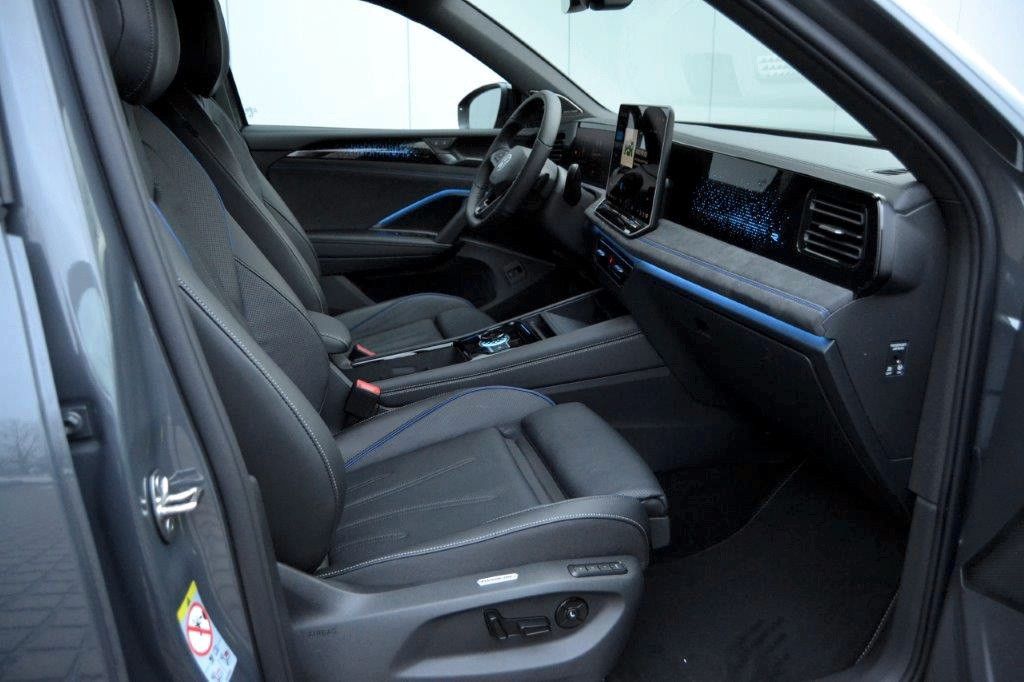 Volkswagen Tiguan 2.0 TDI 4Motion R-Line, Vollausstattung!