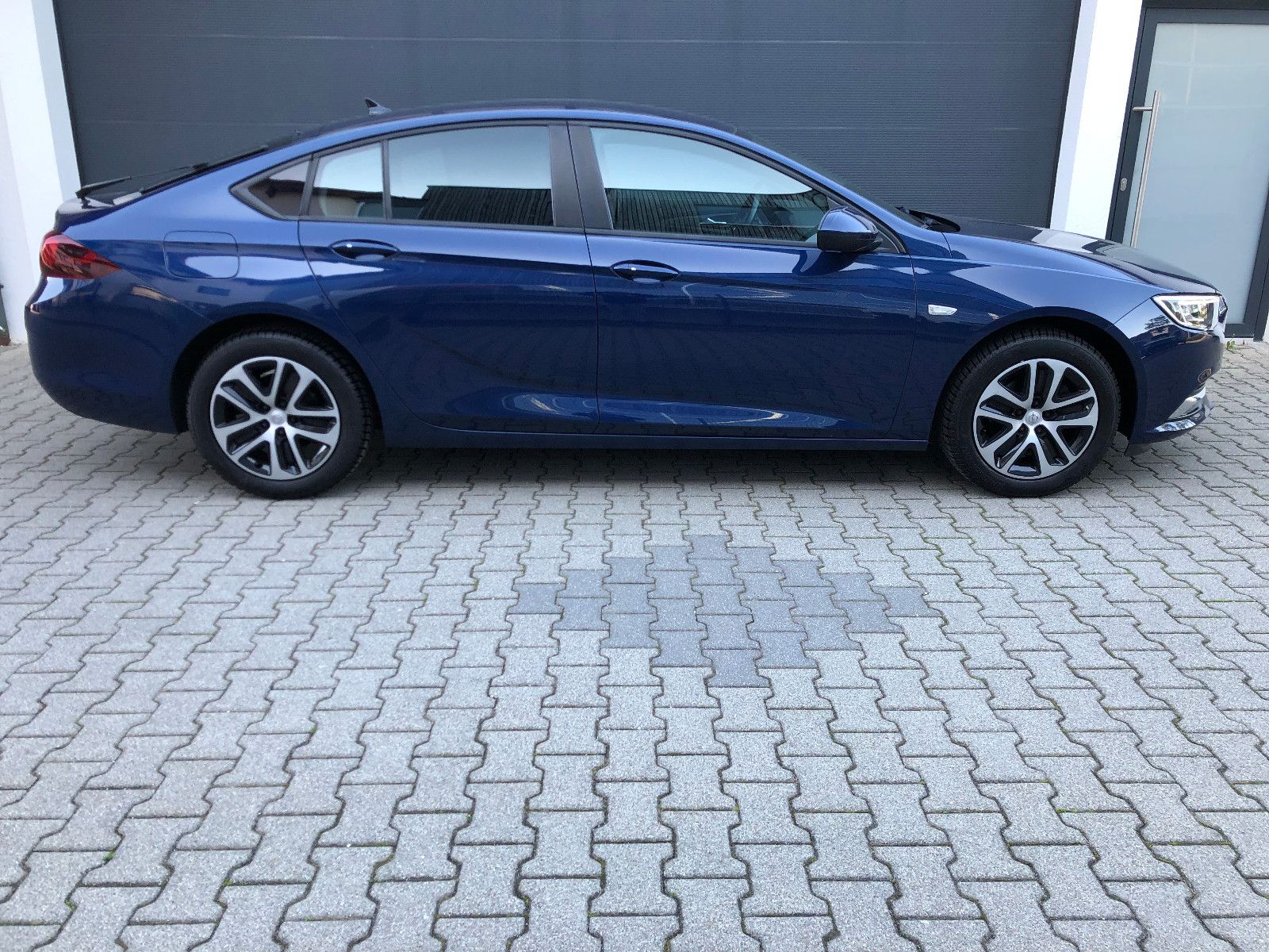 Opel Insignia B GS Edition - Samsaru's Car Outlet