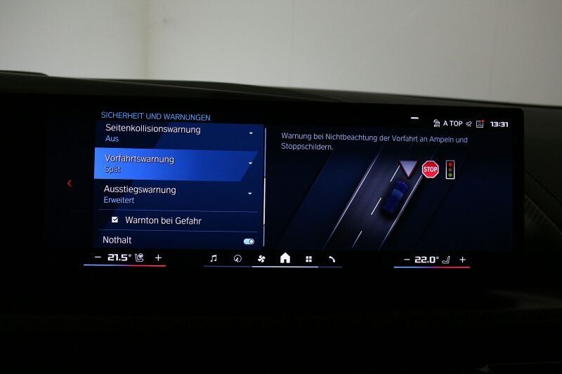 BMW XM 50e NP 152539.- AHK Massage ACC Park+ B&W HuD