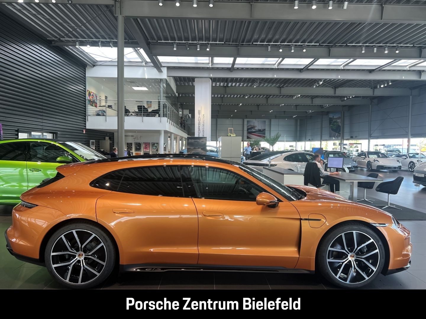 Porsche Taycan GTS Sport Turismo  Nordischgold Head-Up