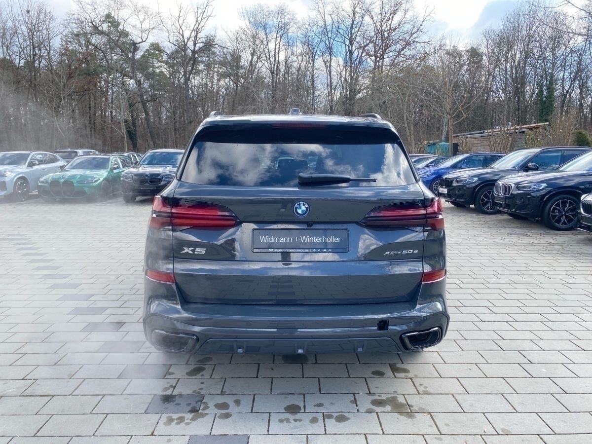 BMW X5 xDrive50e M-Sport B&W KeyLess Pano AHK Air LE