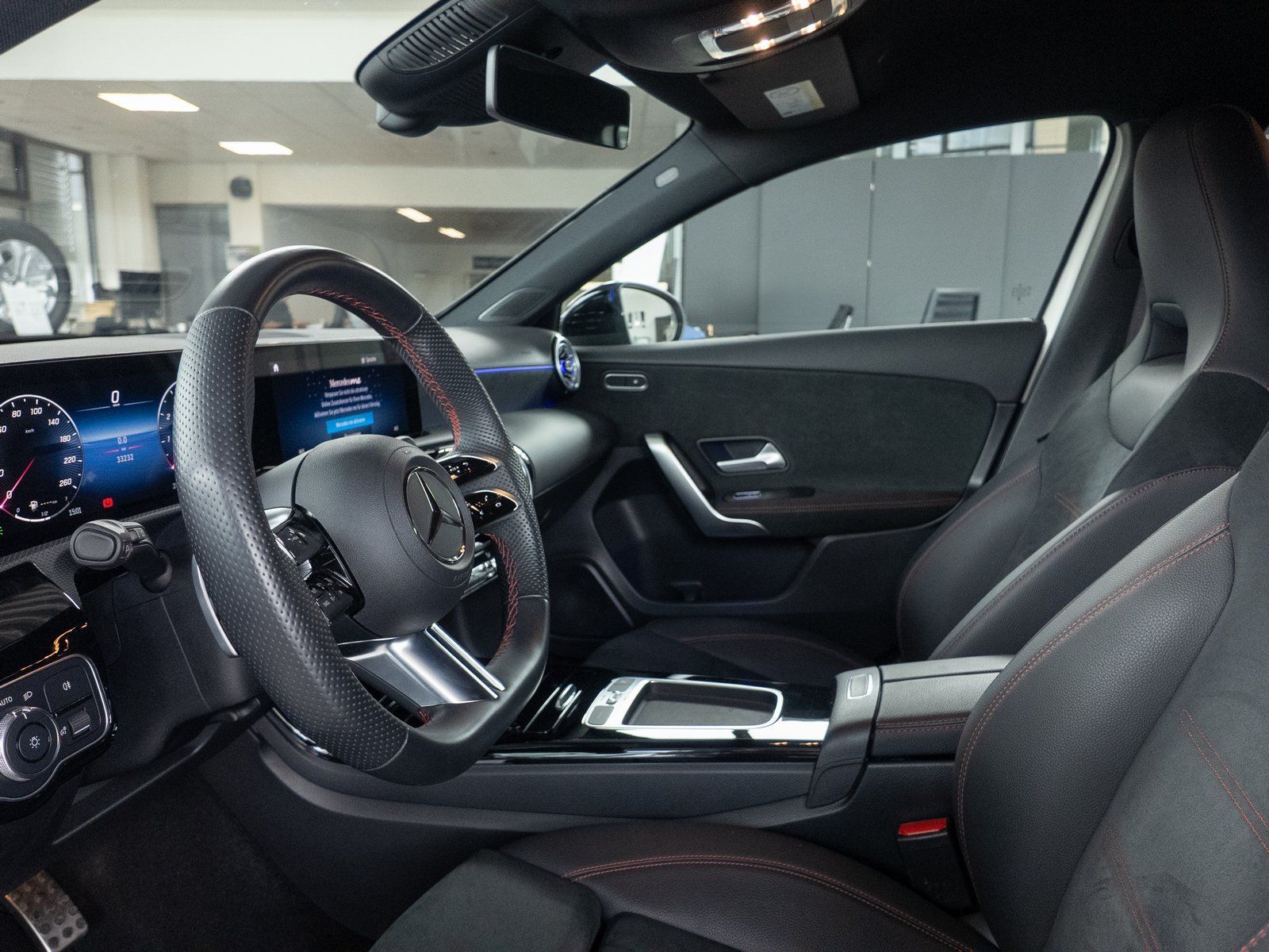 Mercedes-Benz A180 AMG Advanced - Samsaru's Car Outlet