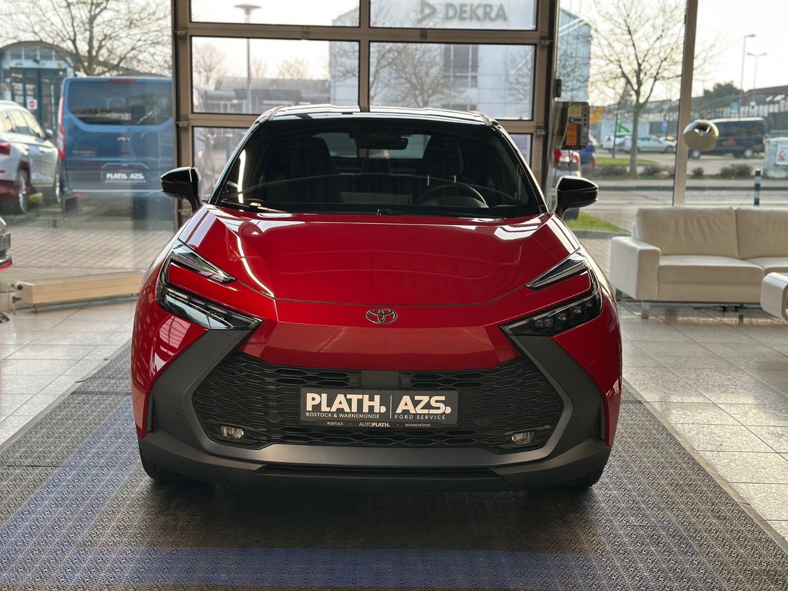 Toyota C-HR Hybrid FWD - Samsaru's Car Outlet