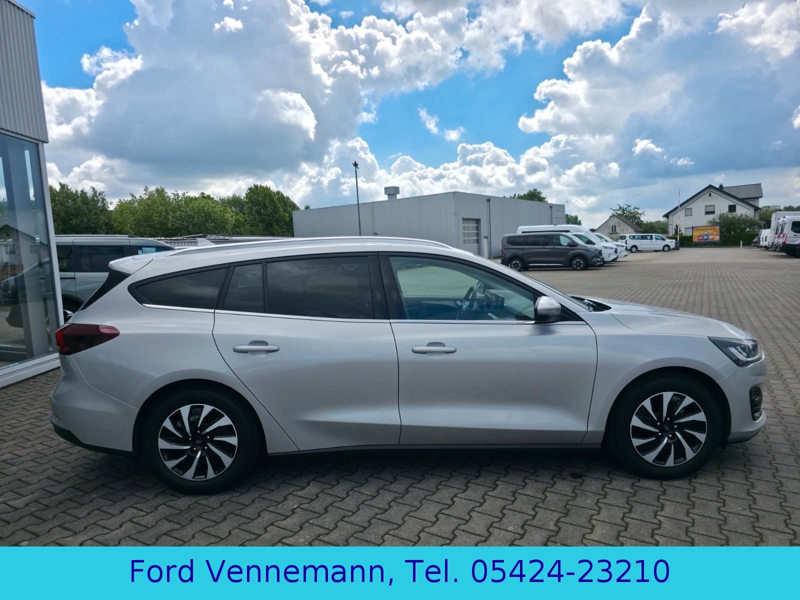 Ford Focus 1.0 EB Turnier Titanium X*iACC*TWA*4J.FGS*