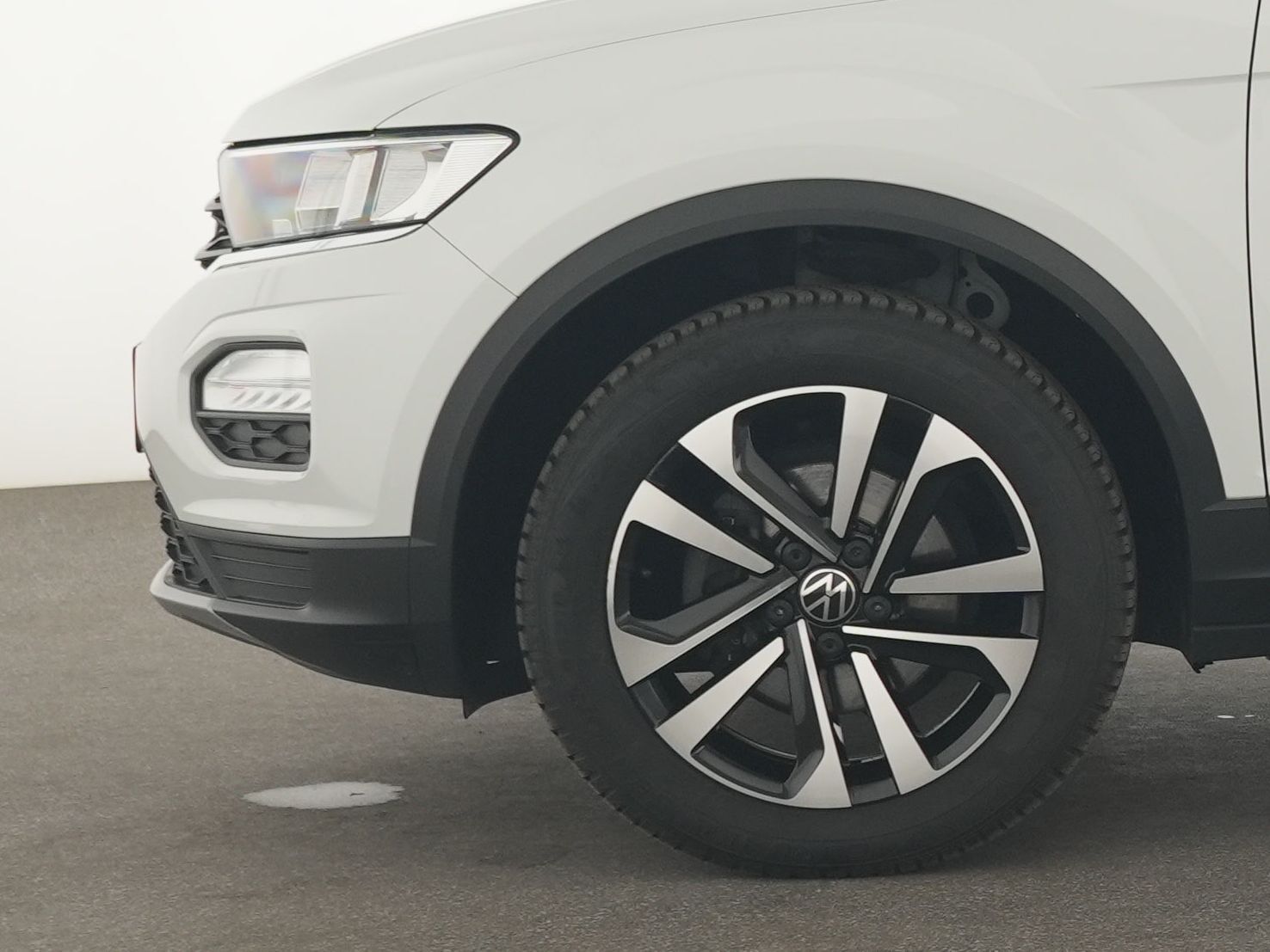 Volkswagen T-Roc United - Samsaru's Car Outlet