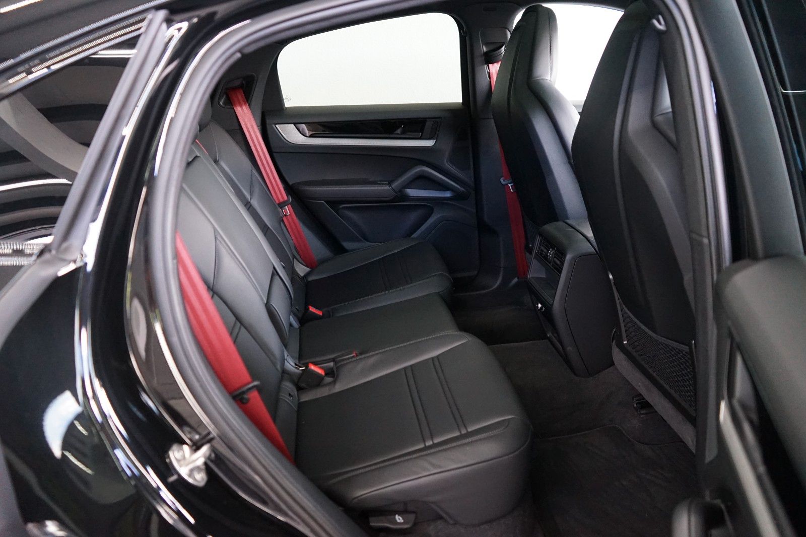Porsche Cayenne Coupe 2025/LUFT/P-DISPLAY/ACC/360CAM/22z