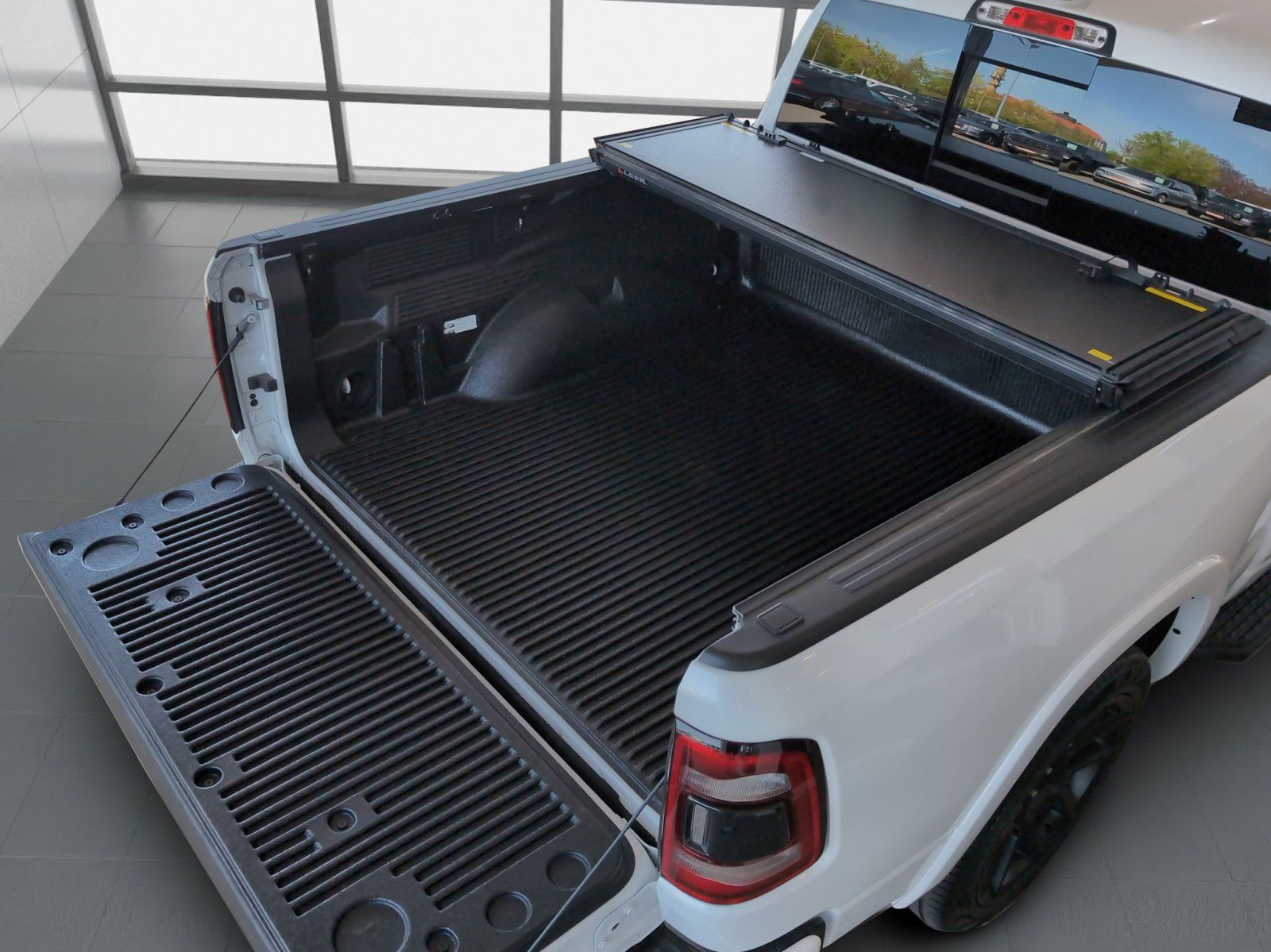 Dodge  1500 5.7 V8 HEMI Laie/1.Hd/LPG/AHK/Rollo