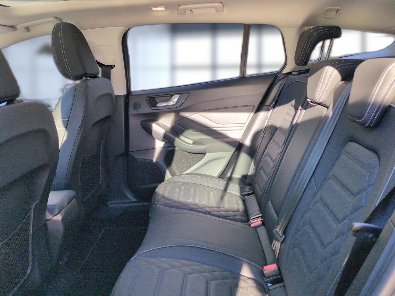 Ford Focus Turnier 1.5 EcoBlue Active X Automatik LED