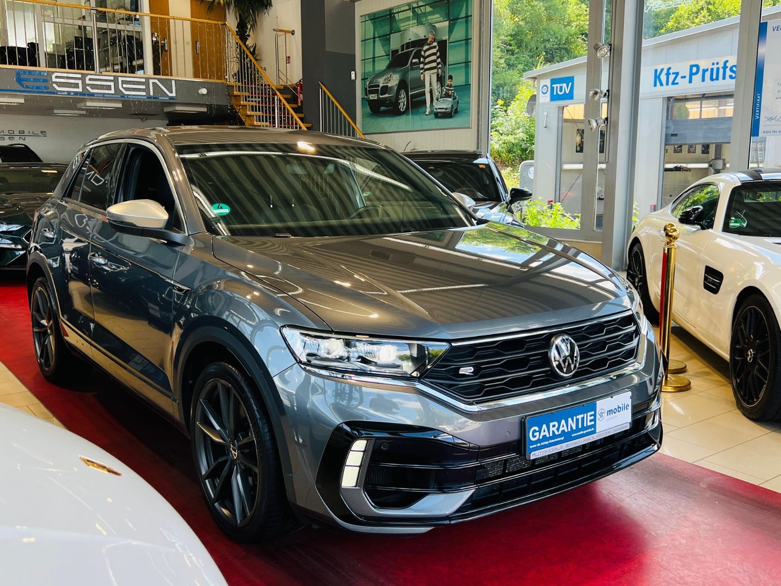 Volkswagen T-Roc R 4Motion - Samsaru's Car Outlet