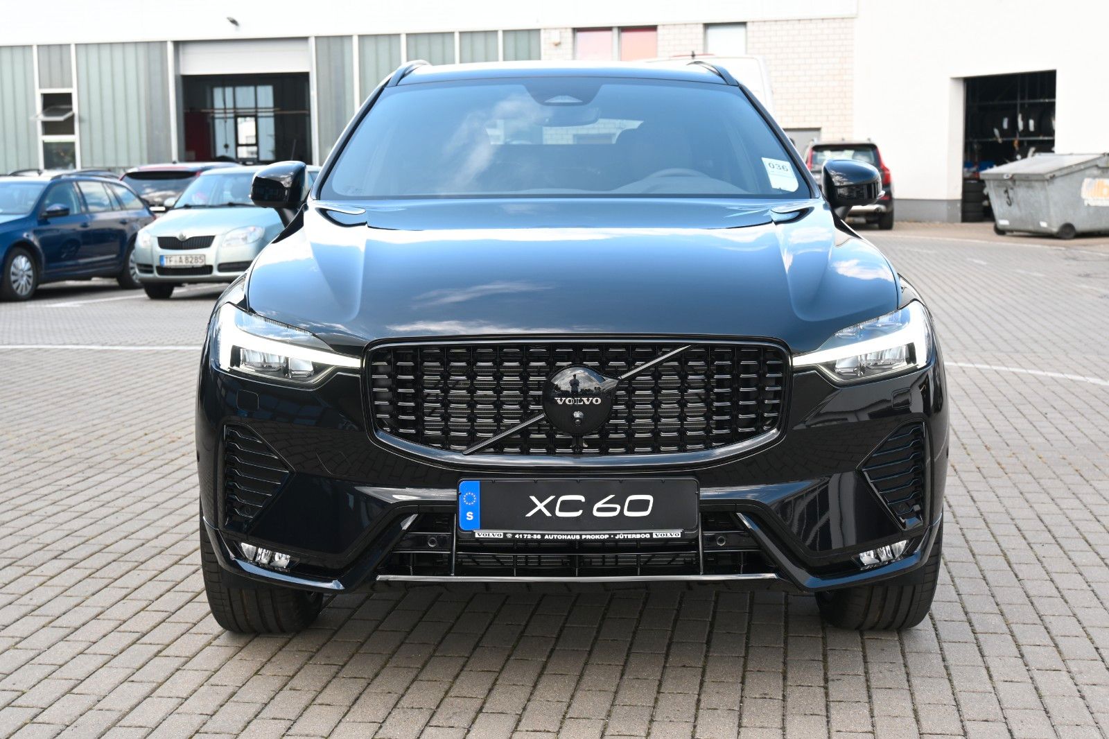 Volvo XC60 B5 B AWD Ultra Black Edition*LUFT*360°*ACC