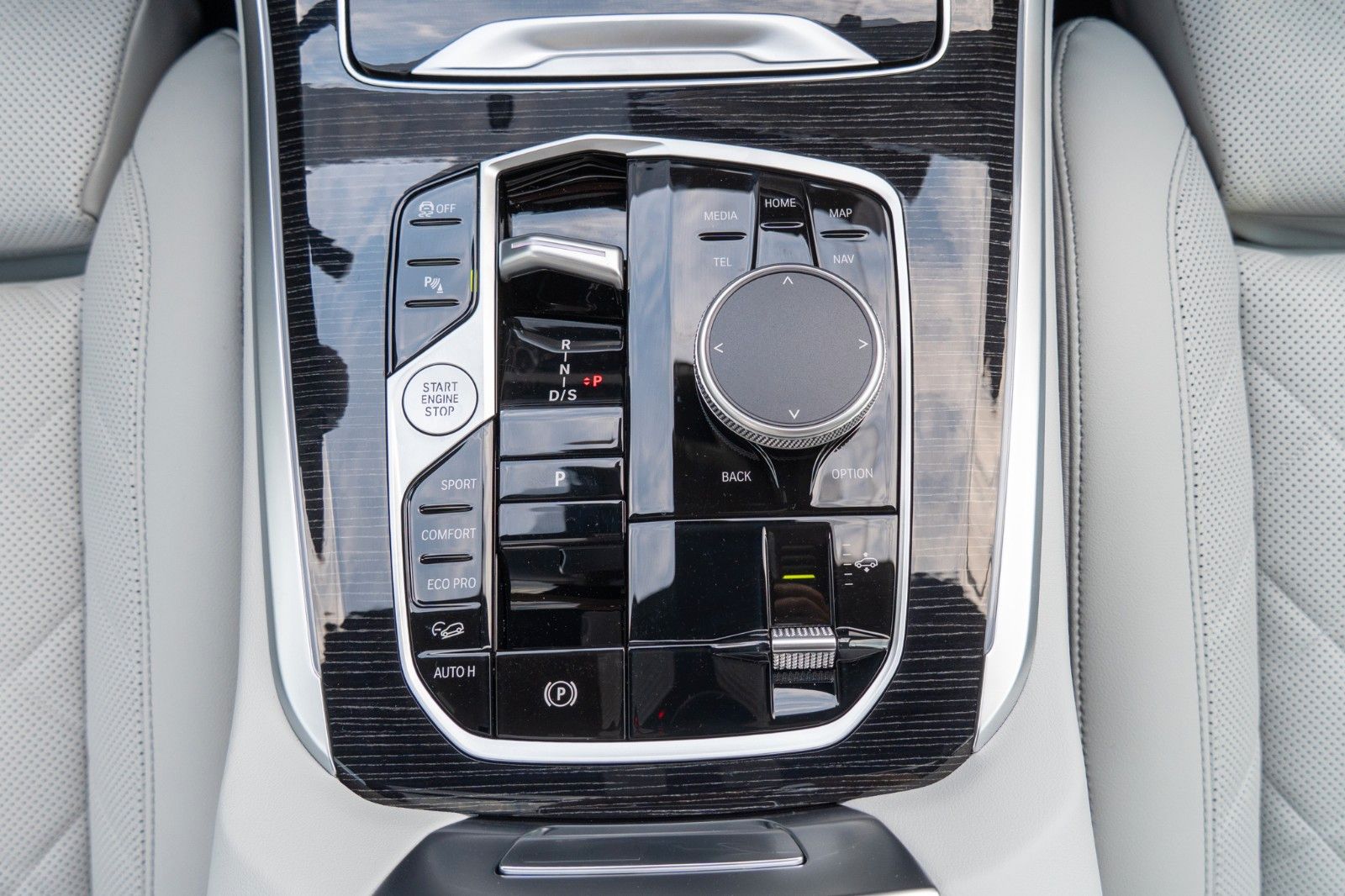 BMW X5 30d M SPORT.LUFTF.PANORAMA.H/K.360°.AHK.22"