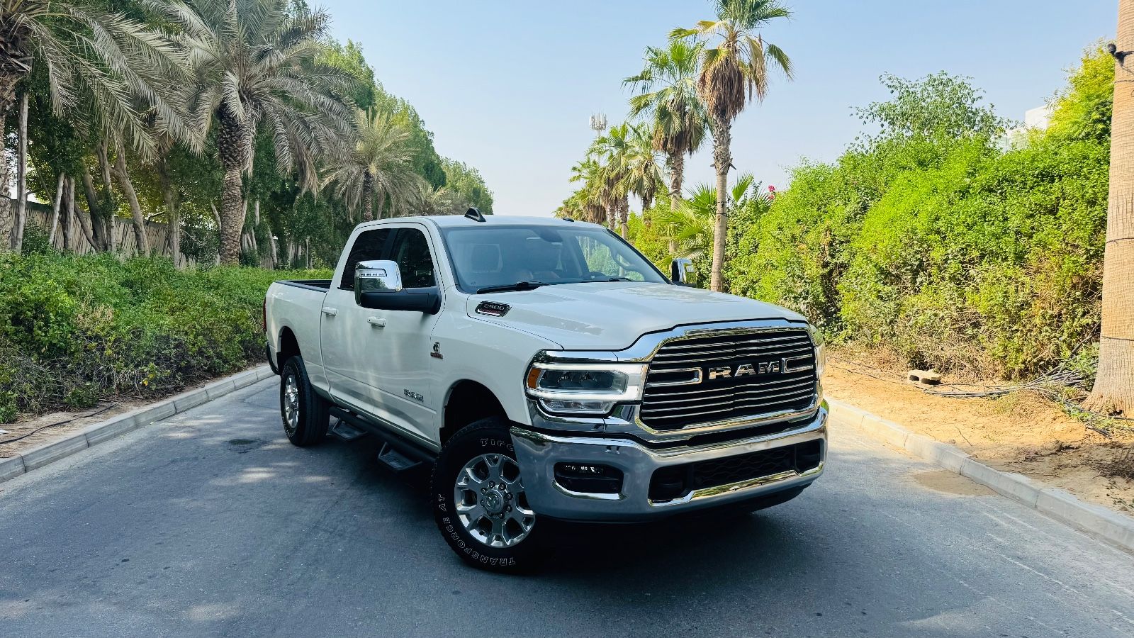 Dodge CLEAN CARFAX*LARAMIE*2500*6,7L DIESEL*UNFALLFREI
