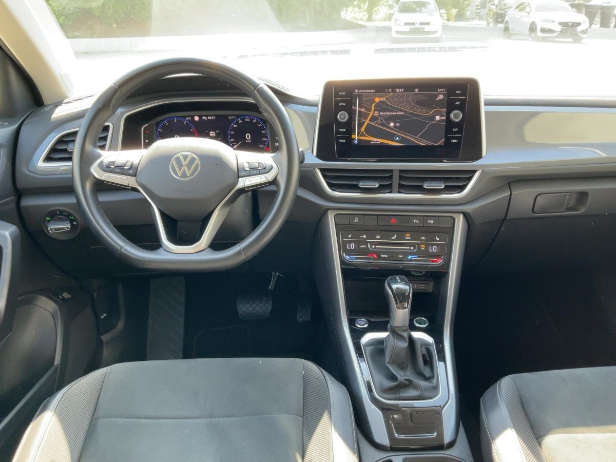 Volkswagen T-Roc 1.5 TSI DSG STYLE - Samsaru's Car Outlet