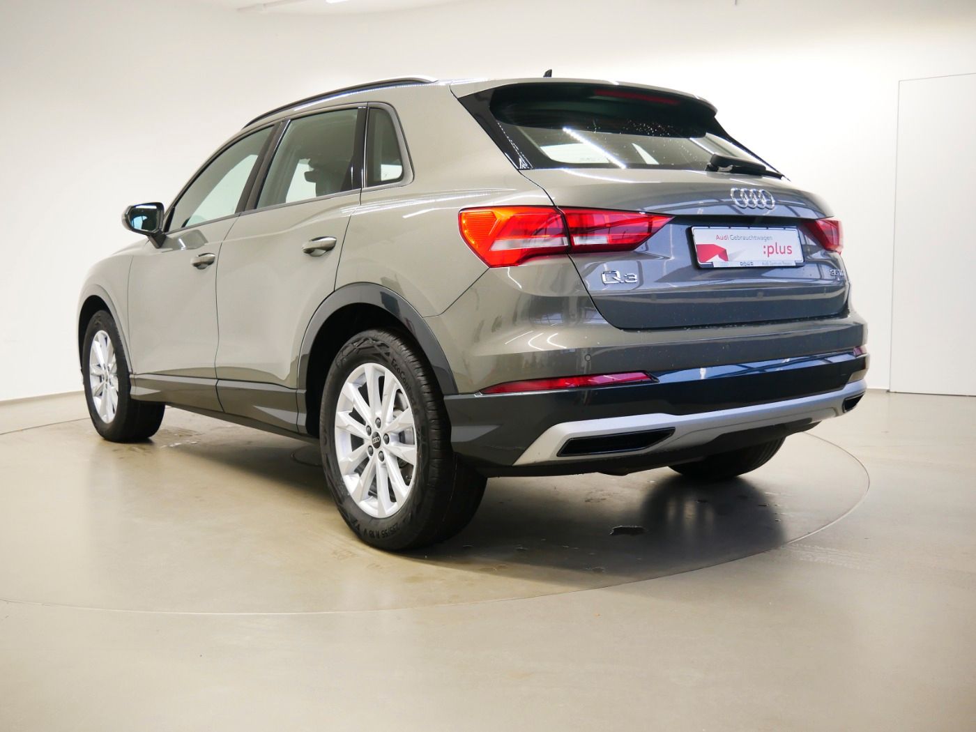 Audi Q3 35 TDI quattro advanced - Samsaru's Car Outlet