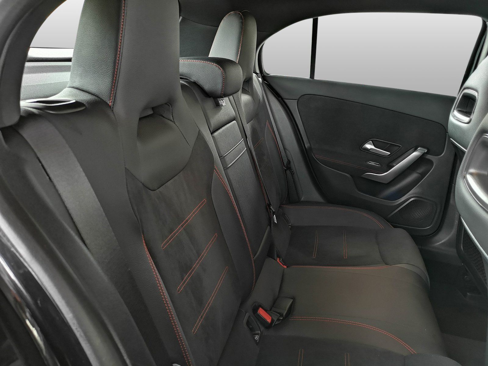 Mercedes-Benz A 200 d AMG ADVANCED PLUS - Samsaru's Car Outlet