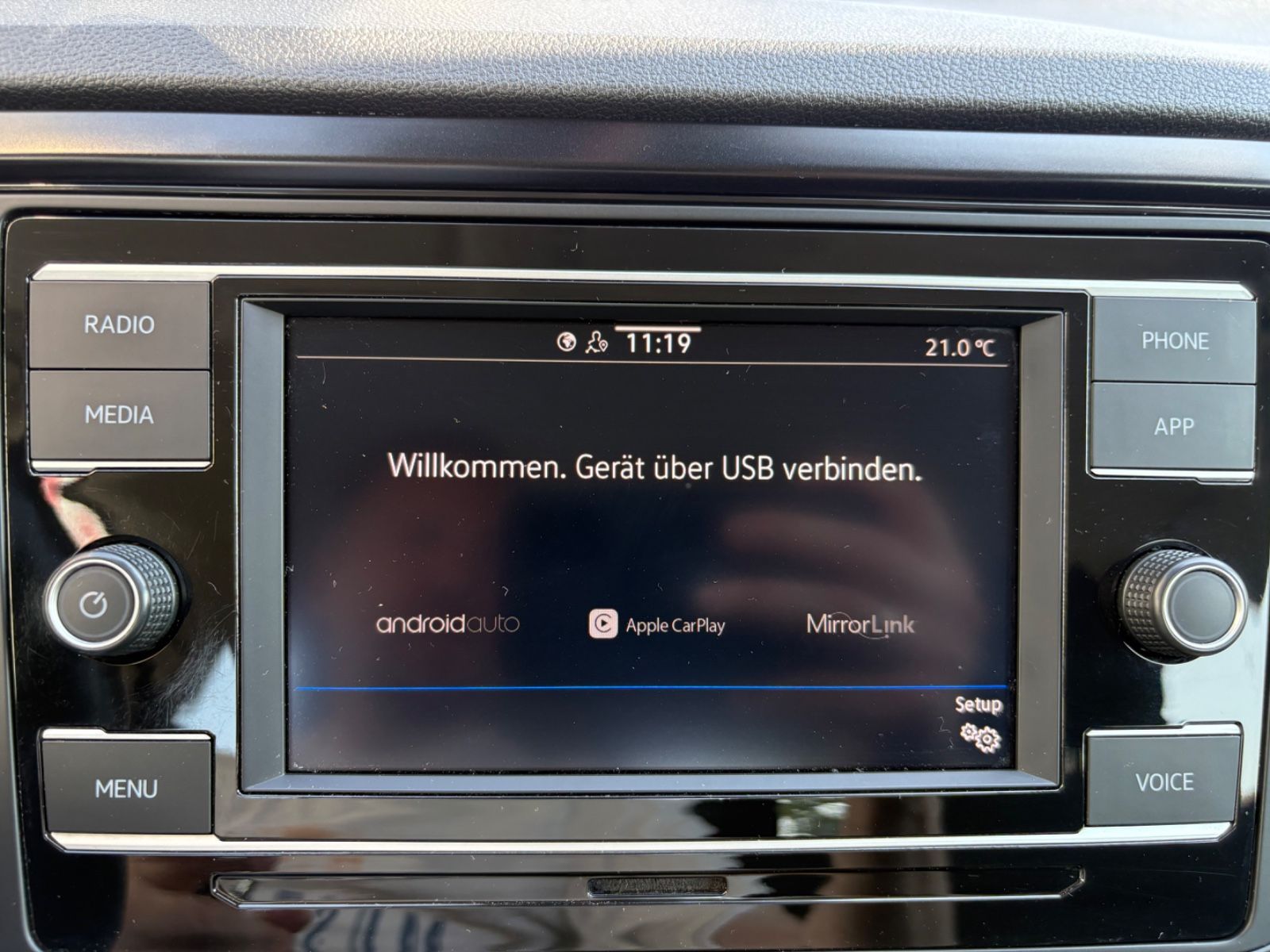 Volkswagen T-Roc - Samsaru's Car Outlet
