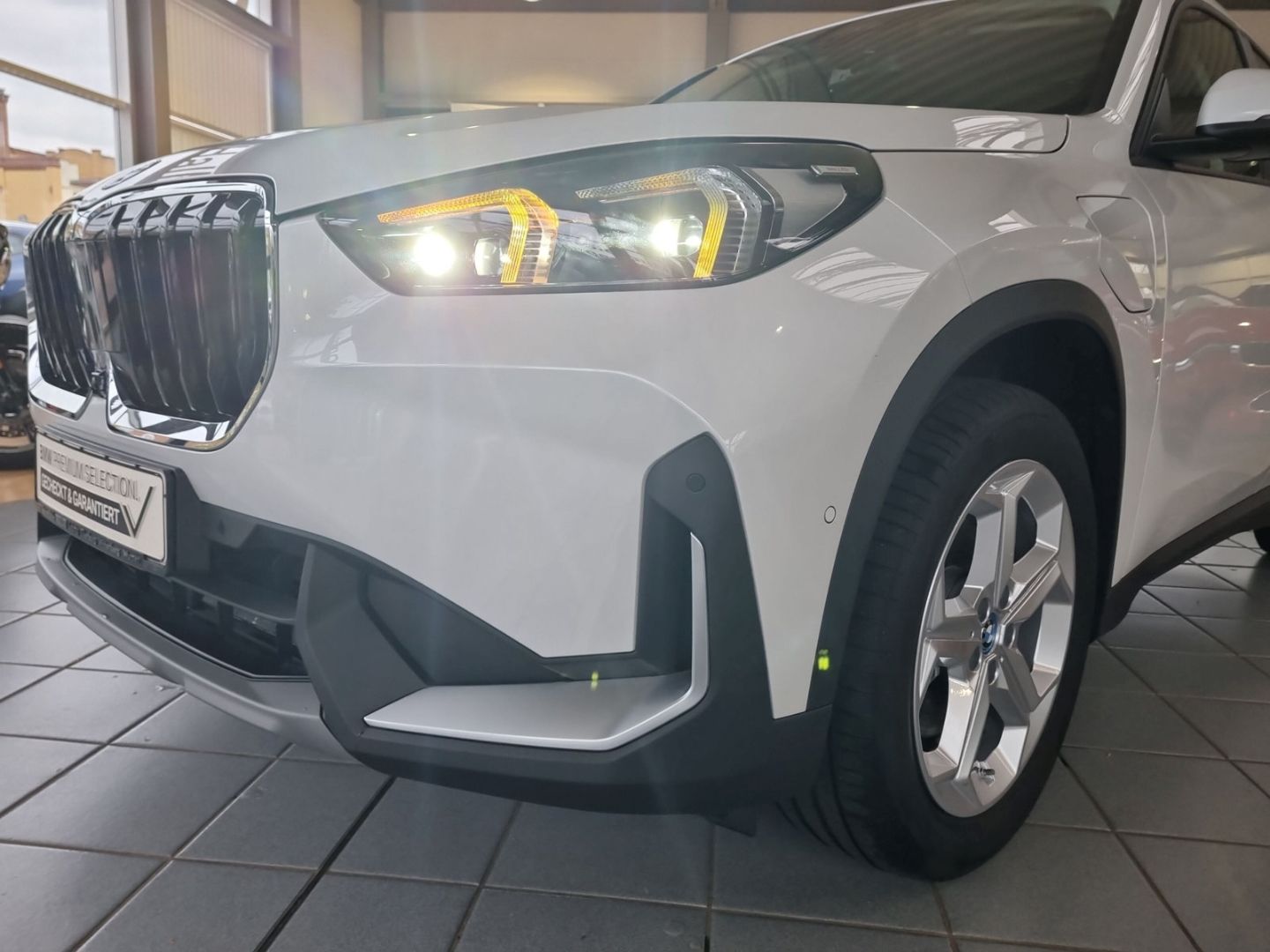 BMW X1 25e - Samsaru's Car Outlet