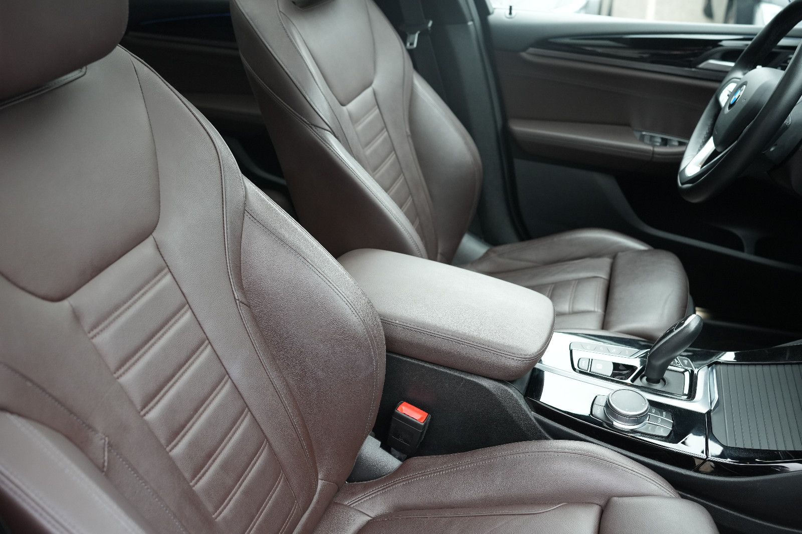 BMW X3 30e X Line xDrive*LED*AHK*PANO*NAV*HEADUP*