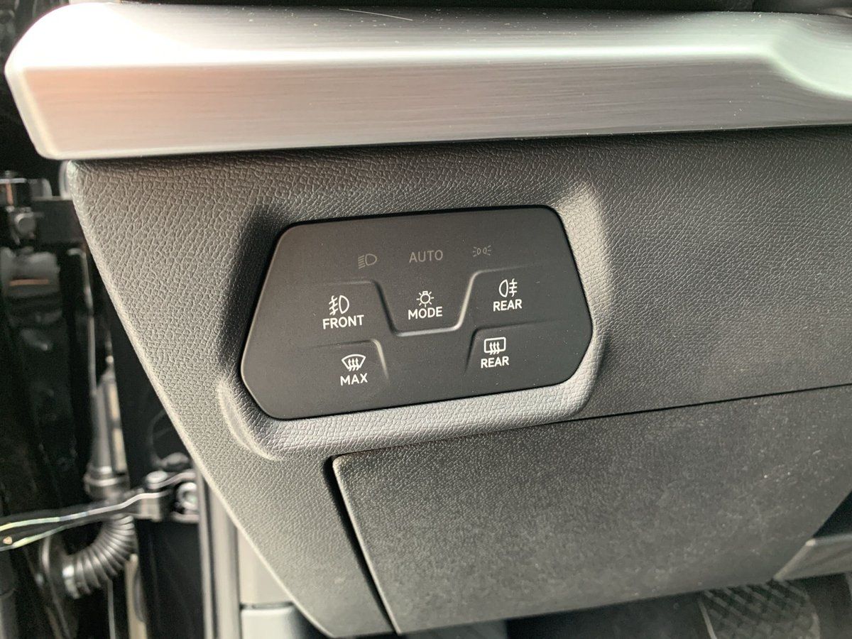 Seat Leon FR  1.5 ETSI DSG MATRIX+SHZ+NAV