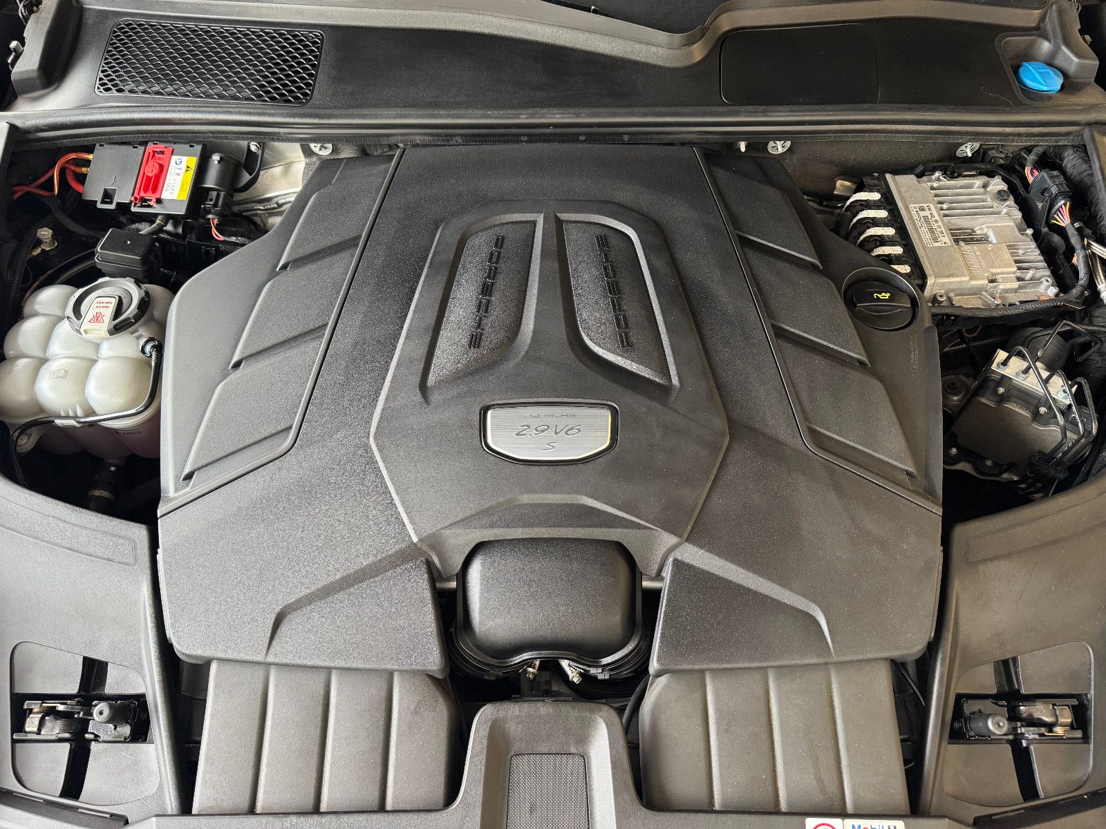 Porsche Cayenne S SportDesign SoftClose Matrix HeadUp 22