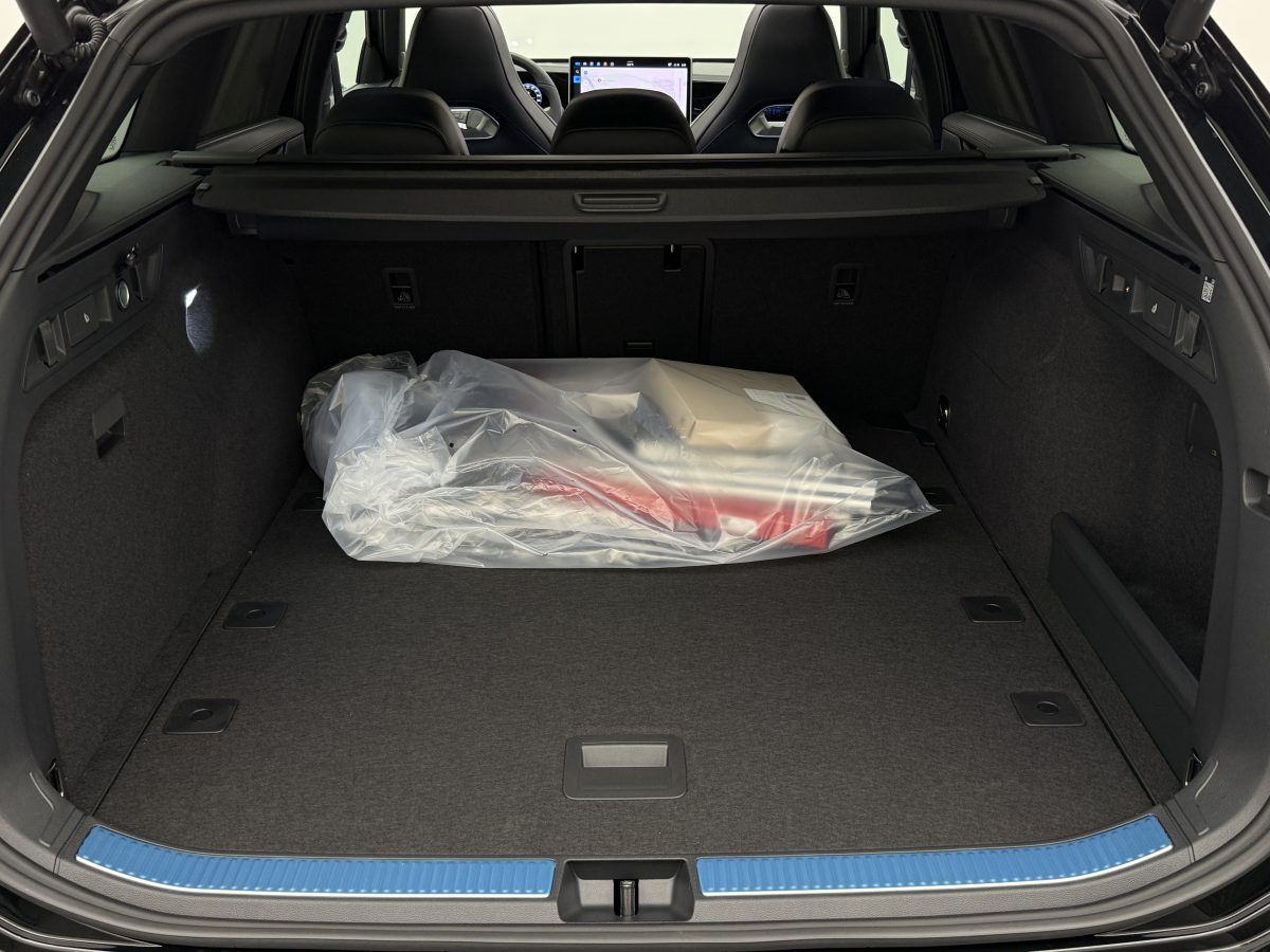 Volkswagen Passat Var. 2.0 TDI 4M +R-LINE+CAM+PANO+AHK+HUD+