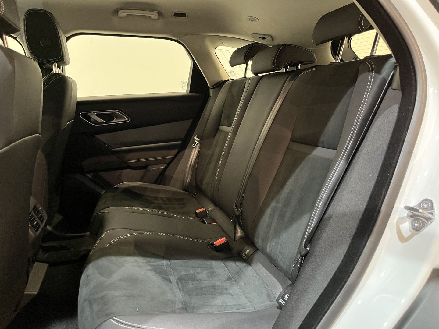 Range Rover Velar 2.0 P400e AWD PHEV - Samsaru's Car Outlet