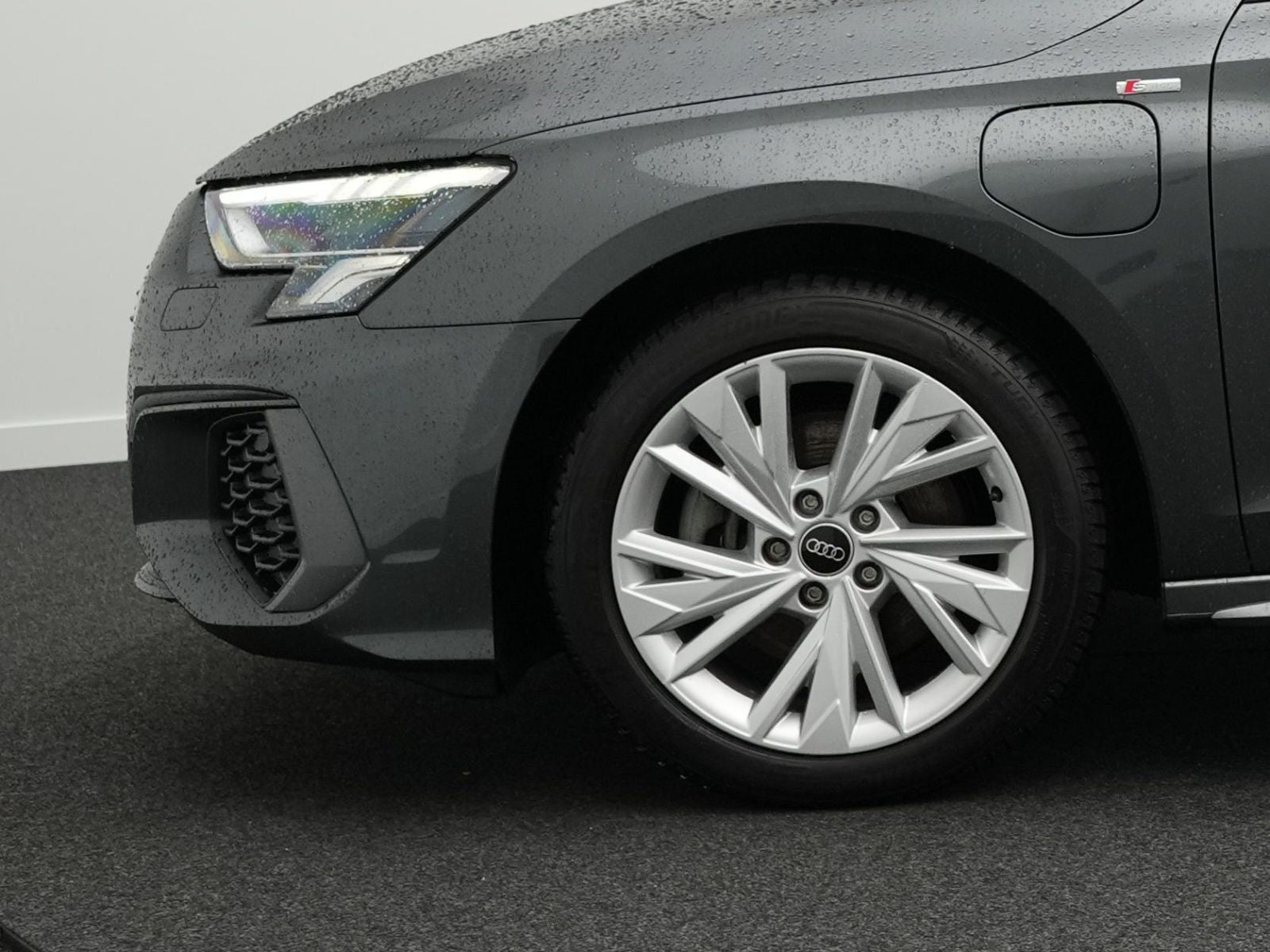 Audi A3 Sportback S line 40 TFSIe *PANO*LED*NAV*8fach