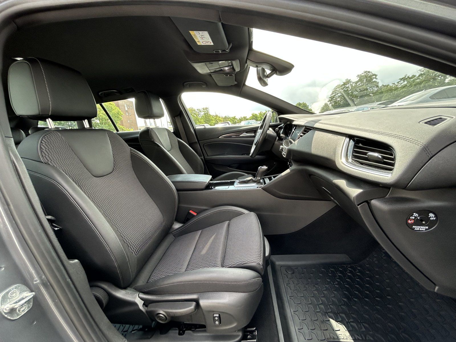 Opel Insignia 2.0 CDTI Business - Samsaru's Car Outlet