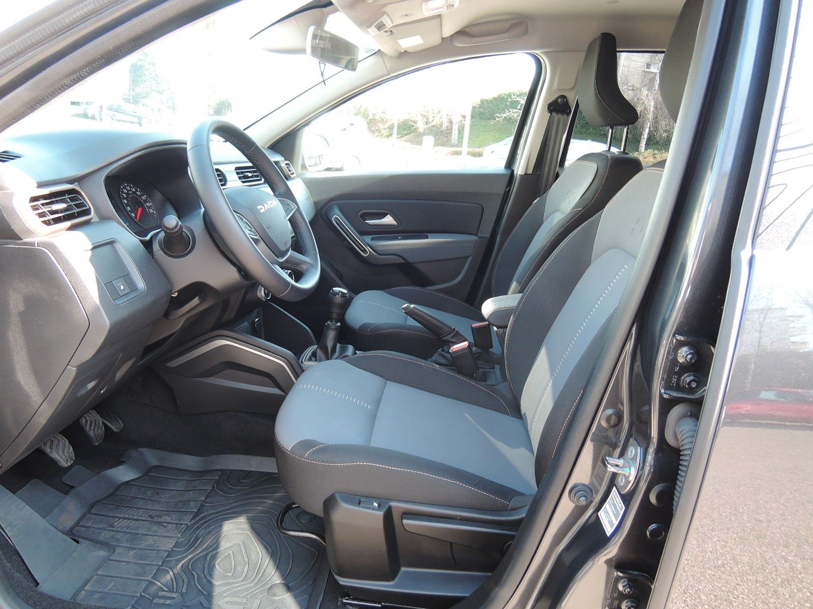 Dacia Duster TCe 130 Extreme - Samsaru's Car Outlet