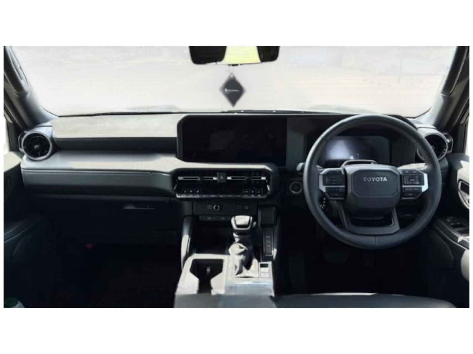 Toyota Land Cruiser 2.7 RHD 7 SEATS
