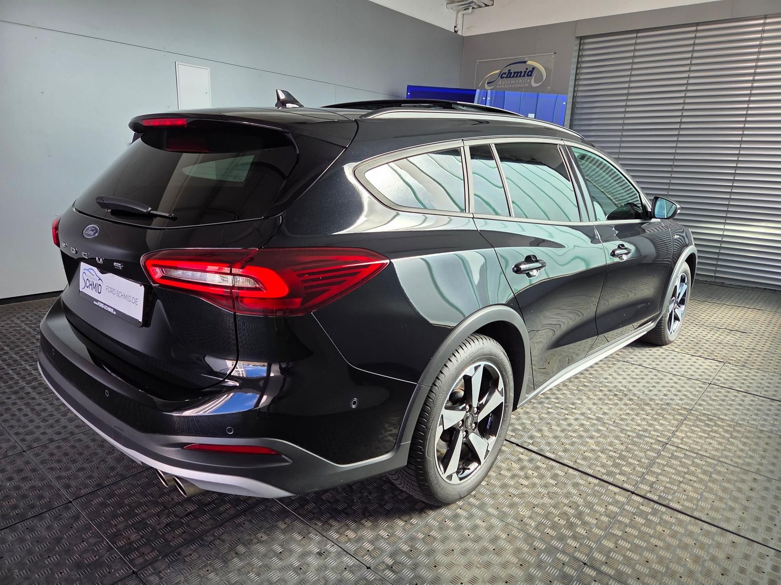 Ford Focus Turnier Active X+ AHK ABNEHMBAR+PANORAMADA