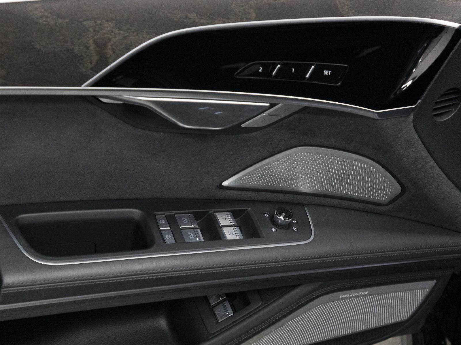 Audi A8 60 TFSIe Q - Samsaru's Car Outlet