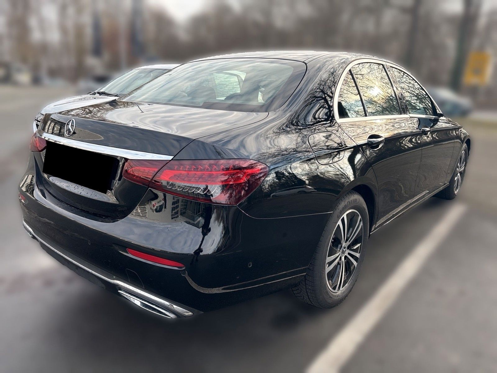 Mercedes-Benz E 200d Lim. Avantgarde ACC AMBIENTE LED R-KAMERA