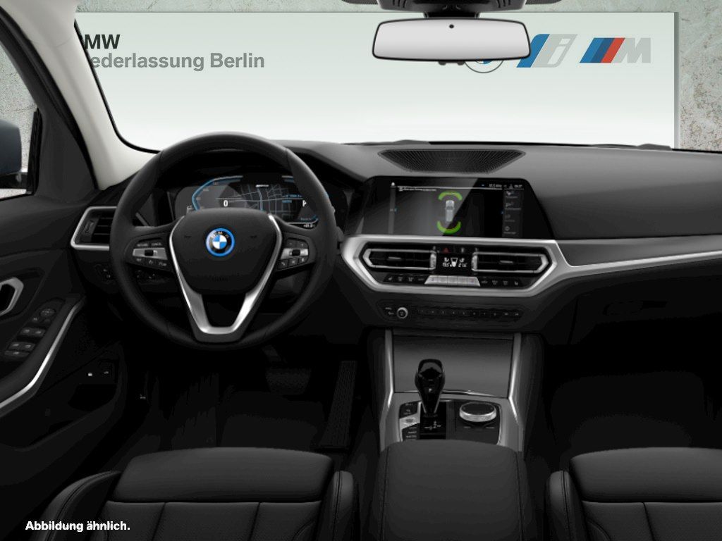 BMW 330e xDrive Touring - Samsaru's Car Outlet