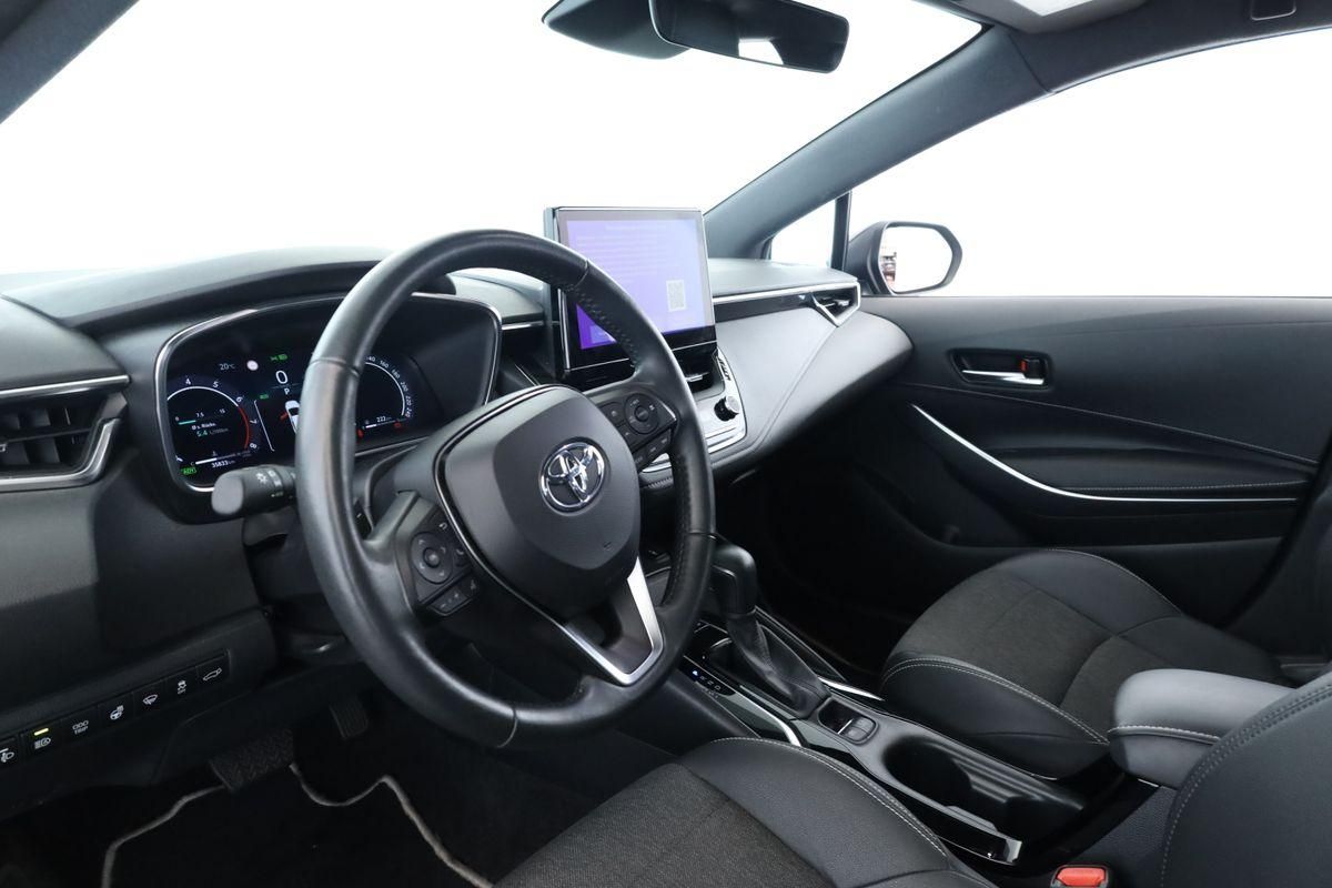 Toyota Corolla Touring Sports 2.0 CVT Team D Navi Kam