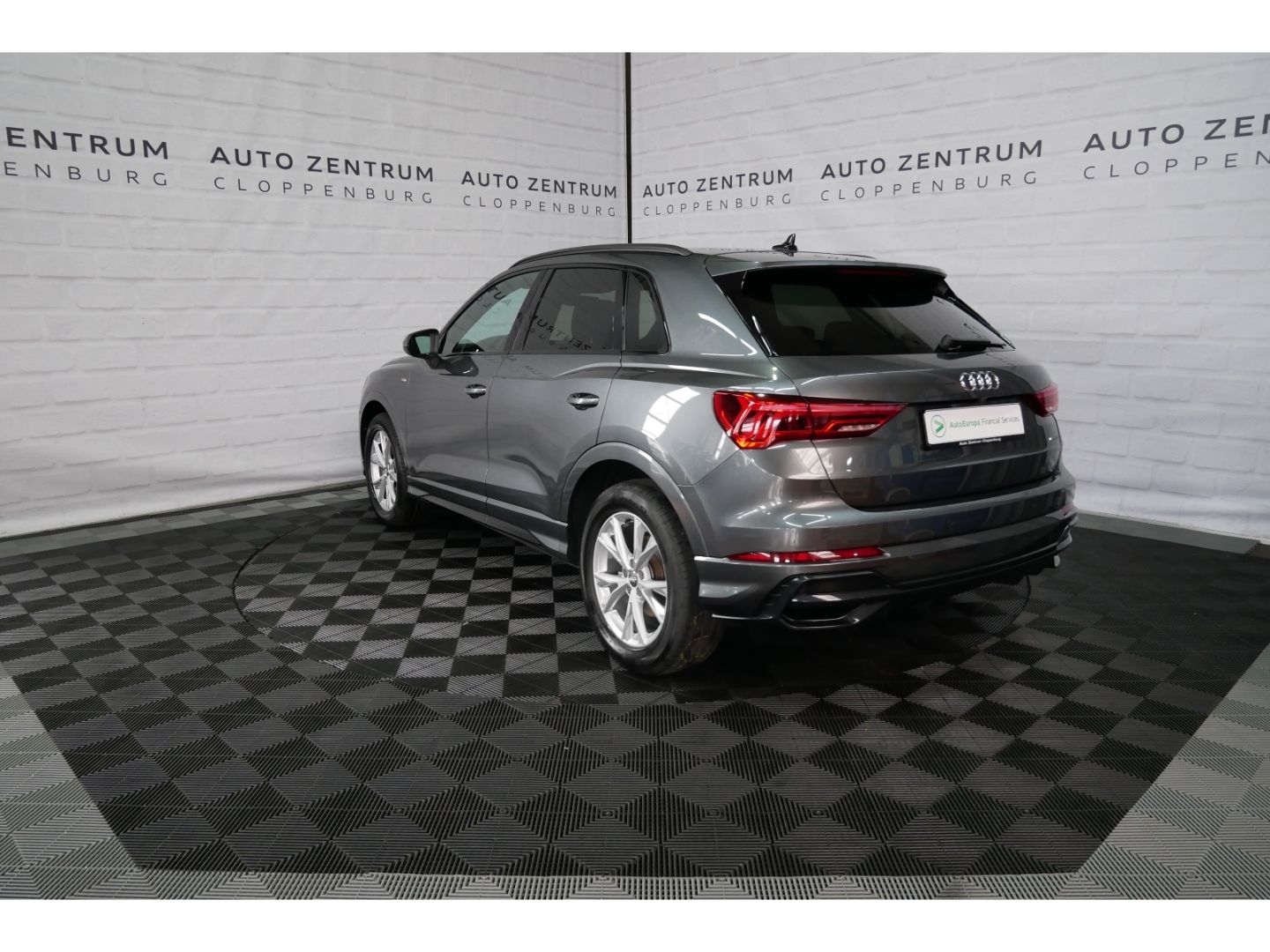 Audi Q3 40 TDI q S line - Samsaru's Car Outlet