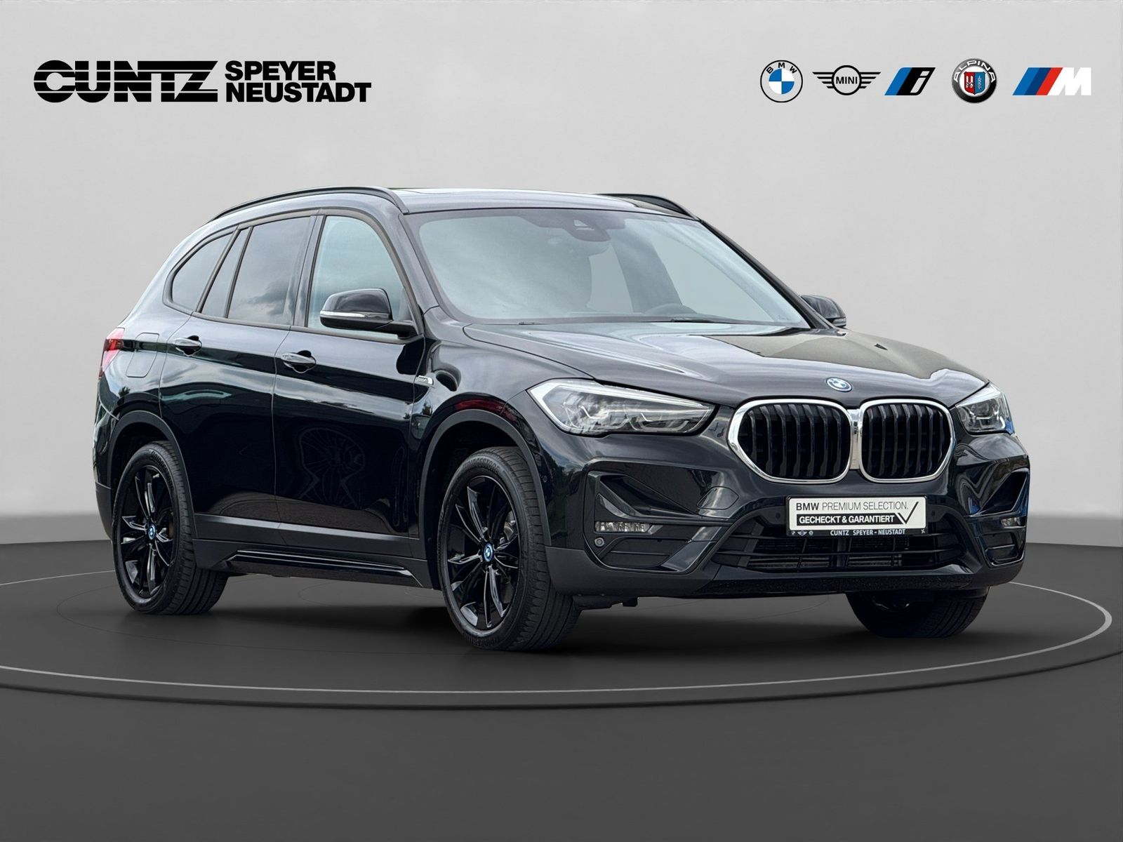BMW X1 xDrive25e Sport Line - Samsaru's Car Outlet