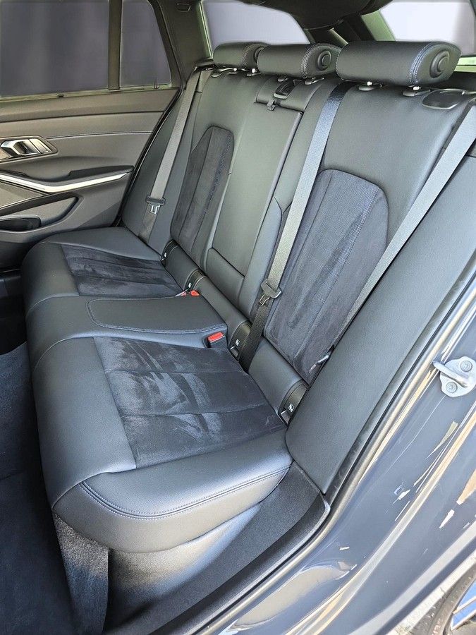 BMW 320 d xDr. Tour. M Sport+ACC+LED+STANDH.+HARMANN