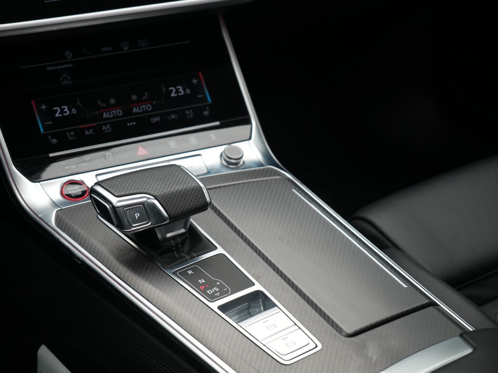 Audi RS6 STANDHZ LASER LUFT B&O AHK LEDER RAUTE PANO