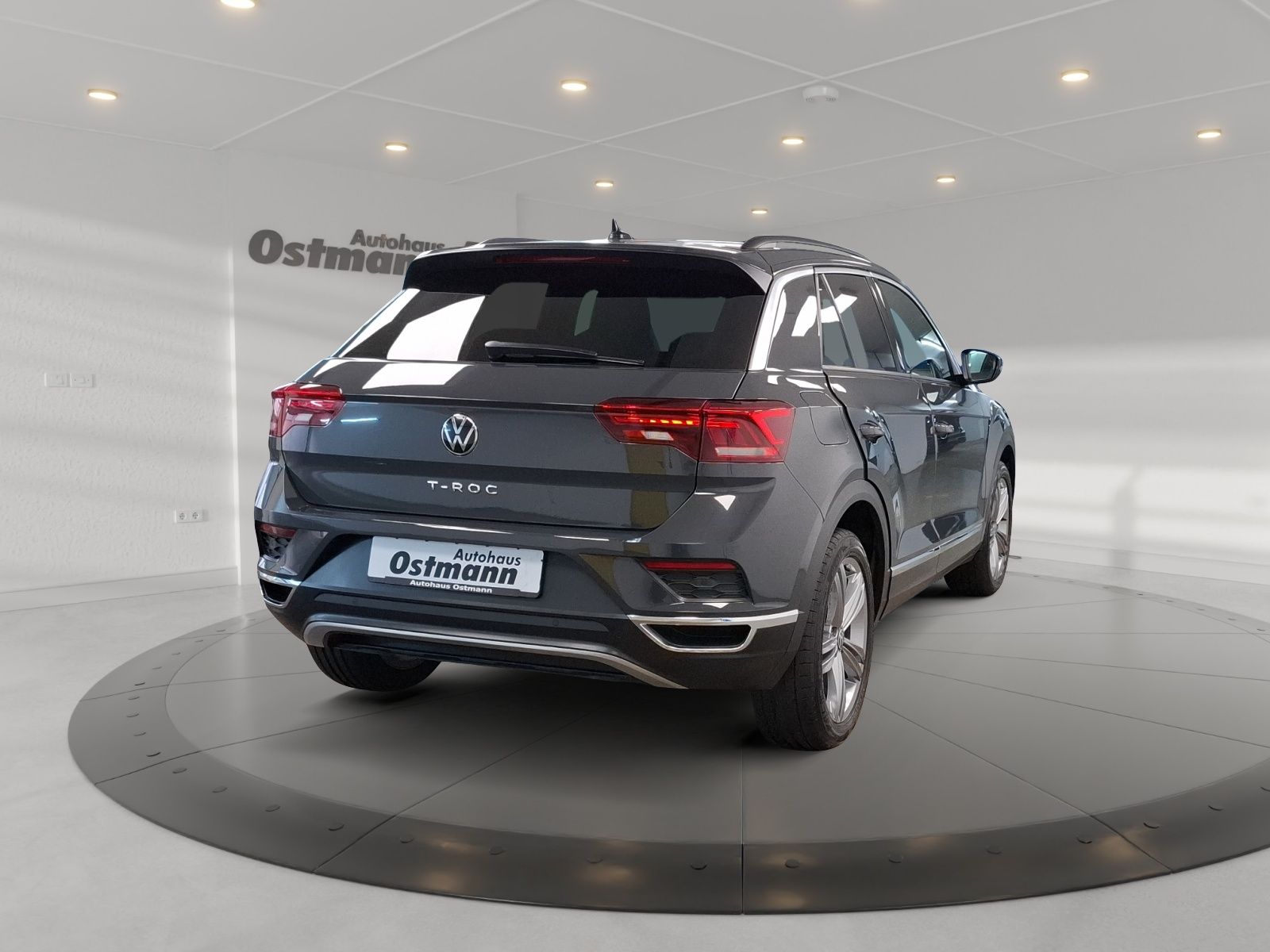 Volkswagen T-Roc 1.5 TSI Sport - Samsaru's Car Outlet