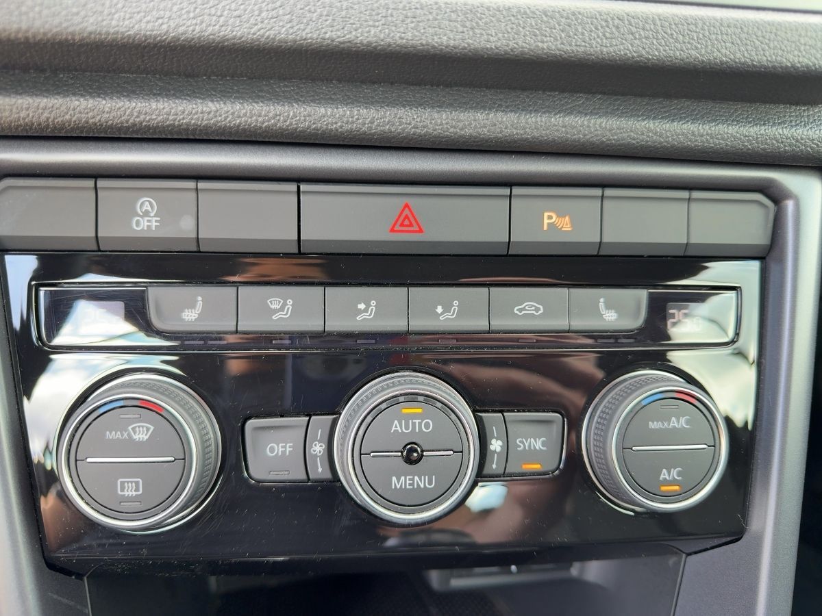 Volkswagen T-Roc Cabriolet 1.0 TSI Style Black Style - Samsaru's Car Outlet