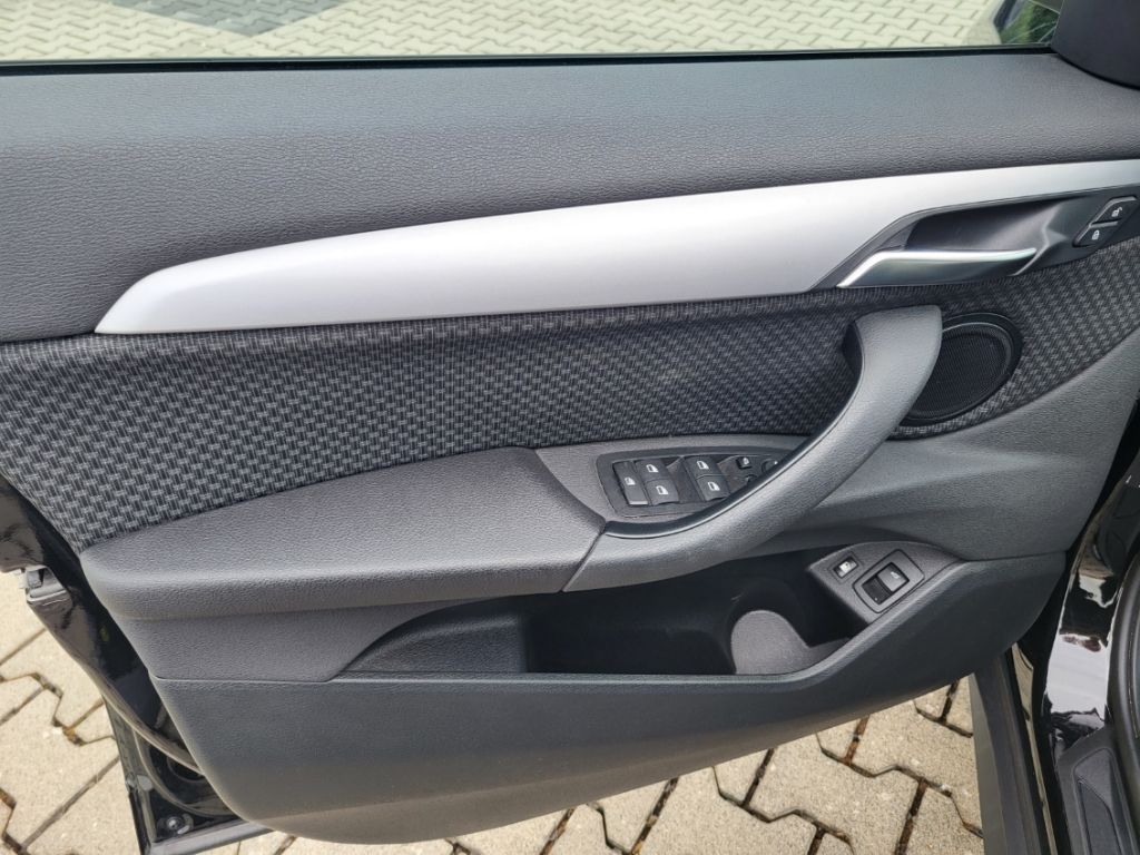 BMW X1 xDrive25e A - Samsaru's Car Outlet