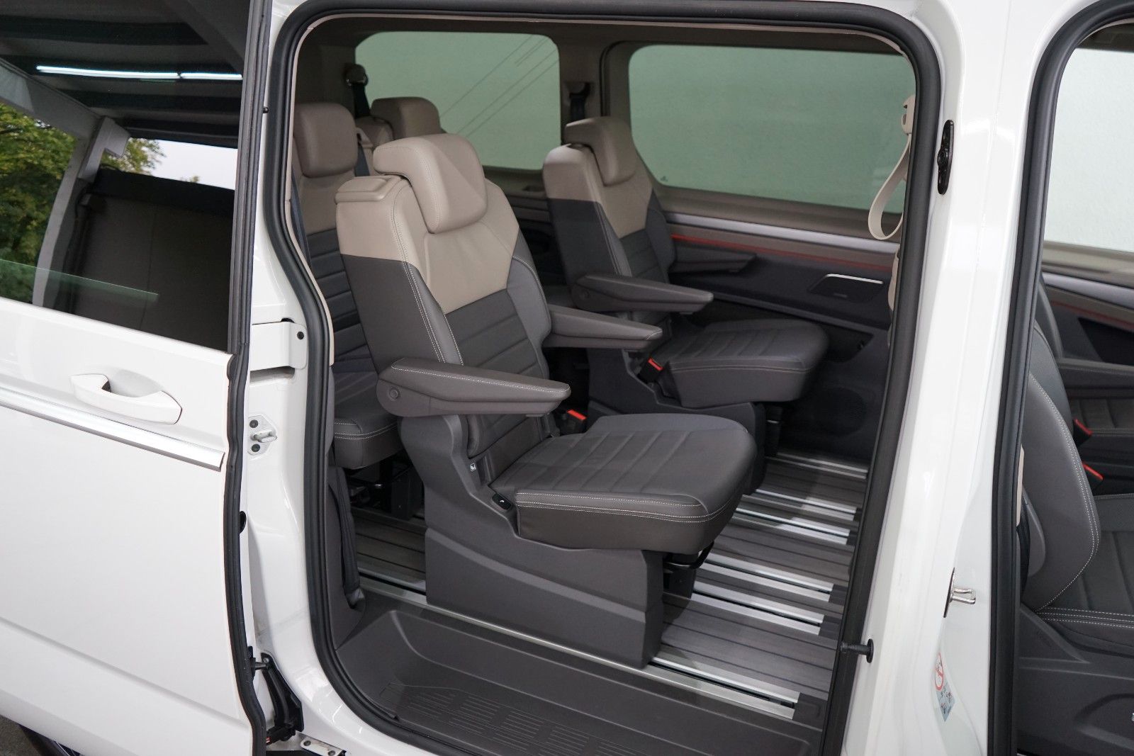 Volkswagen T7 Multivan Lang 2.0 TSI Style/Leder/Mega-Spec!