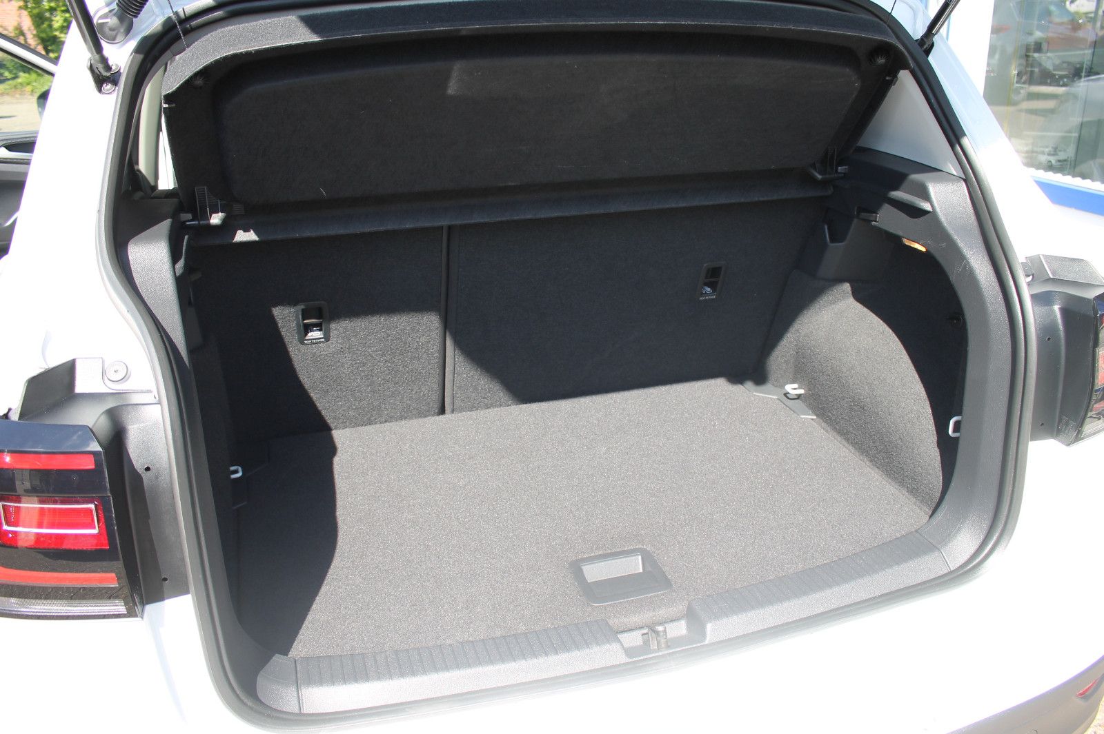 Volkswagen T-Cross Style - Samsaru's Car Outlet